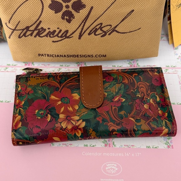 Patricia Nash Brown Floral Leather-Accent Crossbody with Wallet - Picture 8 of 15
